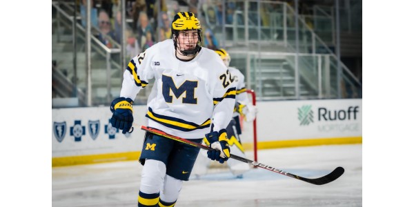 Owen Powerin ensimmäinen NHL-ottelu
